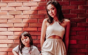 Terancam Isu Video Syur, Gisel Cantik Anggun Saat Terima Penghargaan Banjir Simpati Para Artis