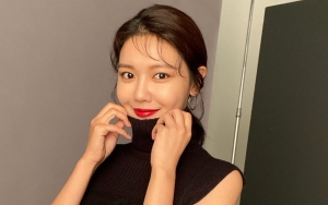 Sooyoung Girls' Generation Jawab Rasa Penasaran Fans dan Ukur Panjang Kakinya