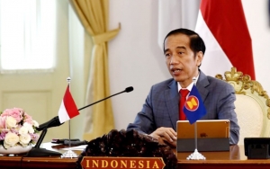 Keputusan Jokowi Gratiskan Vaksin COVID-19 Jadi Sorotan Media Asing