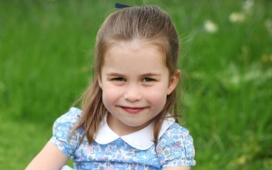Wajah Cantik Putri Charlotte Di Foto Keluarga Cambridge Ini Dipuji Selangit