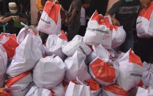 Belum Kerja Sama dengan Kemensos, 50.000 Paket Bansos Mangkrak di Gudang