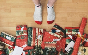 Meriahkan Acara Kumpul Dengan Tukar Kado, Ini 7 Tips Memilih Hadiah Natal Untuk Anak