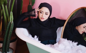 Rachel Vennya Bikin Heboh Usai Posting Lepas Hijab, Minta Netizen Unfollow