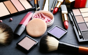 1 Produk Banyak Kegunaan, Ini 8 Rekomendasi Make Up Multifungsi Yang Super Praktis