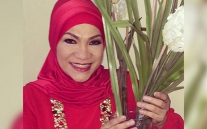 Dorce Gamalama Santai Dipanggil 'Bapak' Meski Telah Sah Jadi Perempuan
