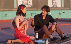 Saling Tebar Pujian, Lee Yeon Hee Beber Kebaikan Yoo Yeon Seok di Lokasi Syuting 'New Year Blues'