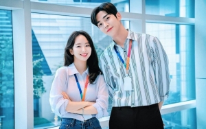 Rowoon dan Won Ji Ah Tampilkan Kerja Sama Sempurna Saat Ciuman Poster 'She Would Never Know'