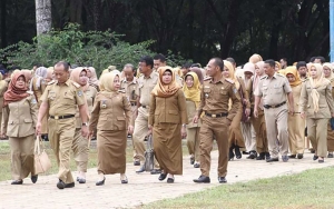 PNS Akan Digaji Paling Sedikit Rp9 Juta, Pengamat: Lukai Hati Rakyat!