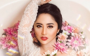 Meski Sudah Sembuh Dari COVID-19, Dewi Persik Belum Berani Tidur Bareng Suami