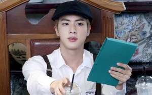 Terlalu Sempurna, Jin BTS Diminta Tetap Jomblo Seumur Hidup