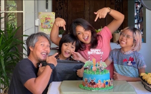 Nirina Zubir Berusaha Tegar Masih Positif Covid-19, Sedih Tak Bisa Peluk Sang Putra Yang Nangis