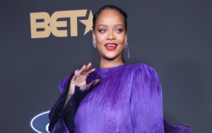 Rihanna Semprot Penggemar Akibat Kesal Ditagih Album Baru