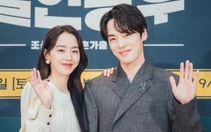 Kekuatan Kim Jung Hyun Saat Gendong Shin Hye Sun Tuai Tepuk Tangan Pemain 'Mr. Queen'
