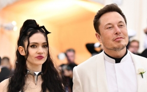 Grimes Pacar Elon Musk Girang Umumkan Positif COVID-19