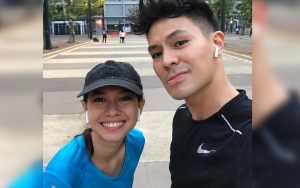 Hadir di Pernikahan Feli-Hito, Kedekatan Fero Walandouw dan Yuki Kato Jadi Sorotan 