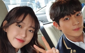 Disebut Cocok Jadi Pasangan, Momen Uwu Si Kembar 'Penthouse' di Lokasi Syuting Sukses Bikin Gemas