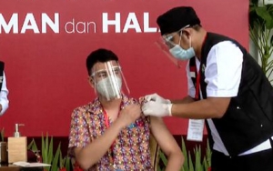 Kemeja Mahal Raffi Ahmad Saat Divaksin Covid-19 Jadi Sorotan, Punya Makna Tersendiri