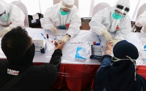 Satgas COVID-19 Tetap Berlakukan Syarat Perjalanan Tes Antigen Meski Vaksinasi Berjalan