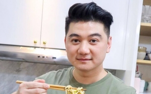 Cara Chef Arnold Maksa Minta Segera Divaksin Malah Bikin Ngakak, Kenapa?