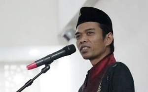 Raffi Ahmad Blunder, UAS Dianggap Lebih Cocok Jadi Influencer Vaksinasi COVID-19