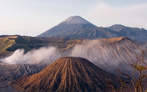 Suku Tengger Mulai Waspadai Gunung Bromo Usai Semeru Erupsi 