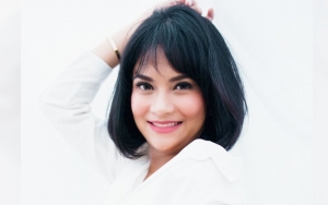 Ambil Surat Kebebasan, Vanessa Angel Dapat Hadiah Spesial dari Angelina Sondakh