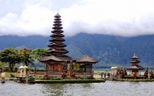 Imigrasi Buka Suara Soal Bule yang Viral Ajak WNA Pindah ke Bali di Masa Pandemi Corona
