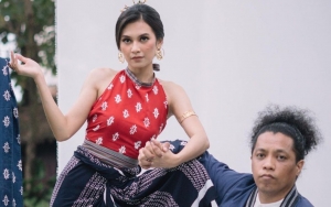 Berselisih dengan Mertua, Arie Kriting Bagikan Potret Akrab Indah Permatasari Bareng Sang Ayah