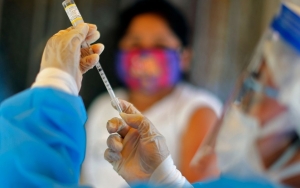 Beredar Informasi Dokter 77 Tahun Disuntik Vaksin Sinovac, BPOM Selidiki