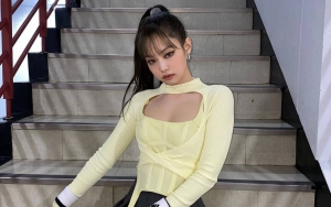 Jennie BLACKPINK Pamerkan Isi Tasnya, Ternyata Sering Bawa Barang-Barang Ini