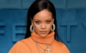 Rihanna Buang Dua Kantong Sampah untuk Rayakan Pelantikan Joe Biden-Kamala Harris