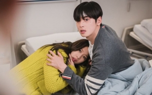 Syuting Ciuman Hot Dengan Moon Ga Young, Cha Eunwoo Malu Digoda Sutradara 'True Beauty'
