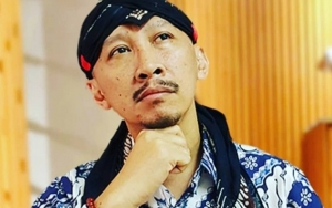Permadi Arya Dipolisikan Soal Cuitan 'Evolusi' ke Natalius Pigai, Tagar #TangkapAbuJanda Trending