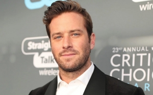 Armie Hammer Mundur dari 'The Offer' Usai Skandal Seks dan 'Kanibalisme'