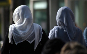 Heboh Wajib Jilbab Siswi Nonmuslim, Kepala SMKN 2 Padang Mendadak Merasa Dijebak Gara-Gara Ini