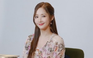 Persis Dewi Yunani, Park Min Young Cantik Tak Tertandingi di Balik Layar Preskon