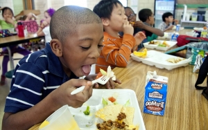 Ingin Anak Tumbuh Tinggi? Pastikan 8 Makanan Ini Masuk Menu Harian Si Kecil