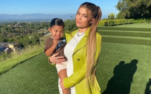 Terbang Pakai Jet Pribadi, Kylie Jenner Sekeluarga Liburan ke Pulau Ini Rayakan Ultah Stormi Webster