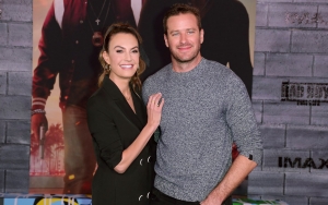 Elizabeth Chambers Akhirnya Tanggapi Skandal Kekerasan Seksual Armie Hammer Sang Mantan Suami