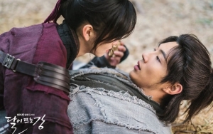 Kisah Cinta Ji Soo dan Kim So Hyun Bersemi di Teaser 'River Where The Moon Rises'