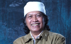 Respons Menohok Cak Nun Soal ‘Islam Arogan’: Tak Peduli Dia Abu Janda, Abu Duda Atau Abu Rokok