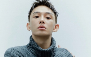 Yoo Ah In Blak-Blakan Ungkap Alasan Ingin Berhenti Merokok