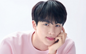 Jin BTS Lebih Suka Rambut Hitam, Ogah Dipotong Stylist Karena Alasan Ini