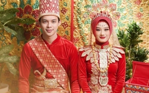 Potong Rambut, Rey Mbayang Tuai Protes Karena Istri Sedang Hamil