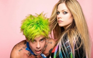 Avril Lavigne Kedapatan Dinner Bareng Mod Sun, Rumor Jadian Menguat