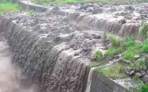 Banjir Lahar Dingin Semeru, BPBD Lumajang Imbau Penambang dan Warga Menjauh