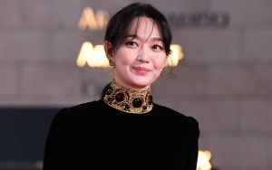 Blue Dragon Film Awards Ke-41: Tampil Tertutup, Shin Min A Dipuji Aktris Tercantik di Red Carpet