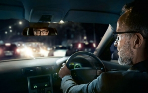Hindari Jalanan Macet Saat Siang Bolong? Ini 7 Tips Mengemudi Aman di Malam Hari