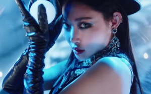 Kim Chung Ha Usung Konsep Unik Serba Hitam Bak Penyihir Dalam Teaser MV Comeback 'Bicycle'