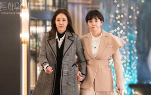 Tetangga Rumpi 'Penthouse', Shin Eun Kyung dan Yoon Joo Hee Dipuji Punya Pesona Ini